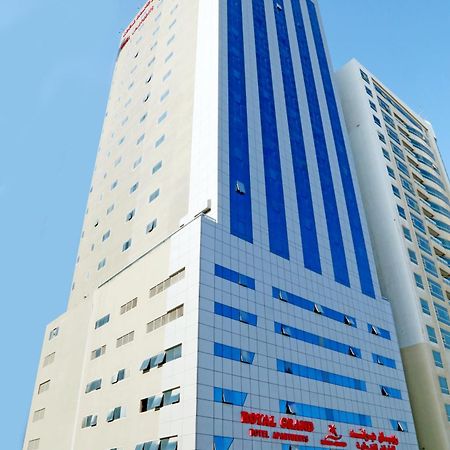 Royal Grand Suite Hotel Sharjah Exterior photo