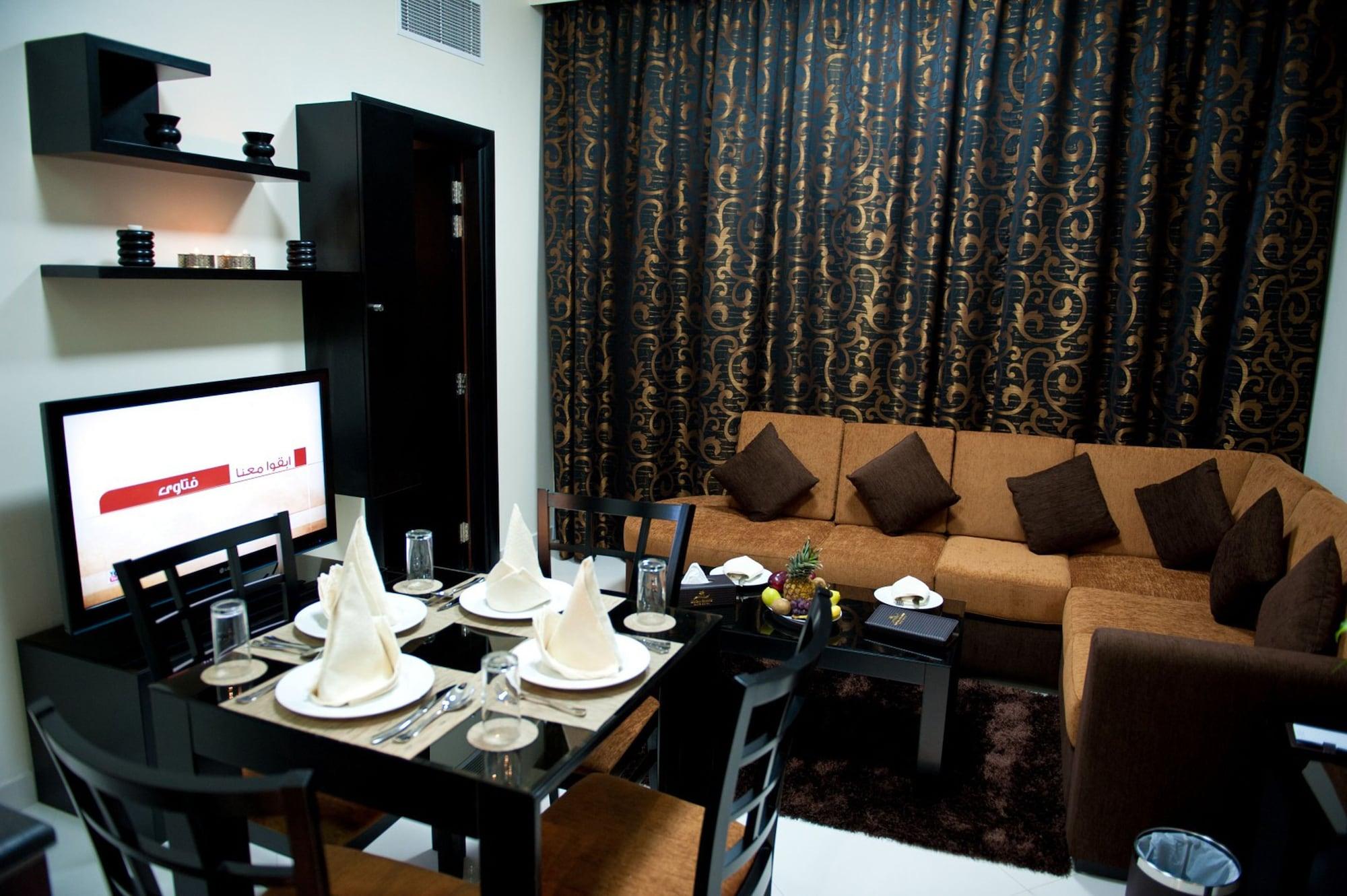 Royal Grand Suite Hotel Sharjah Exterior photo