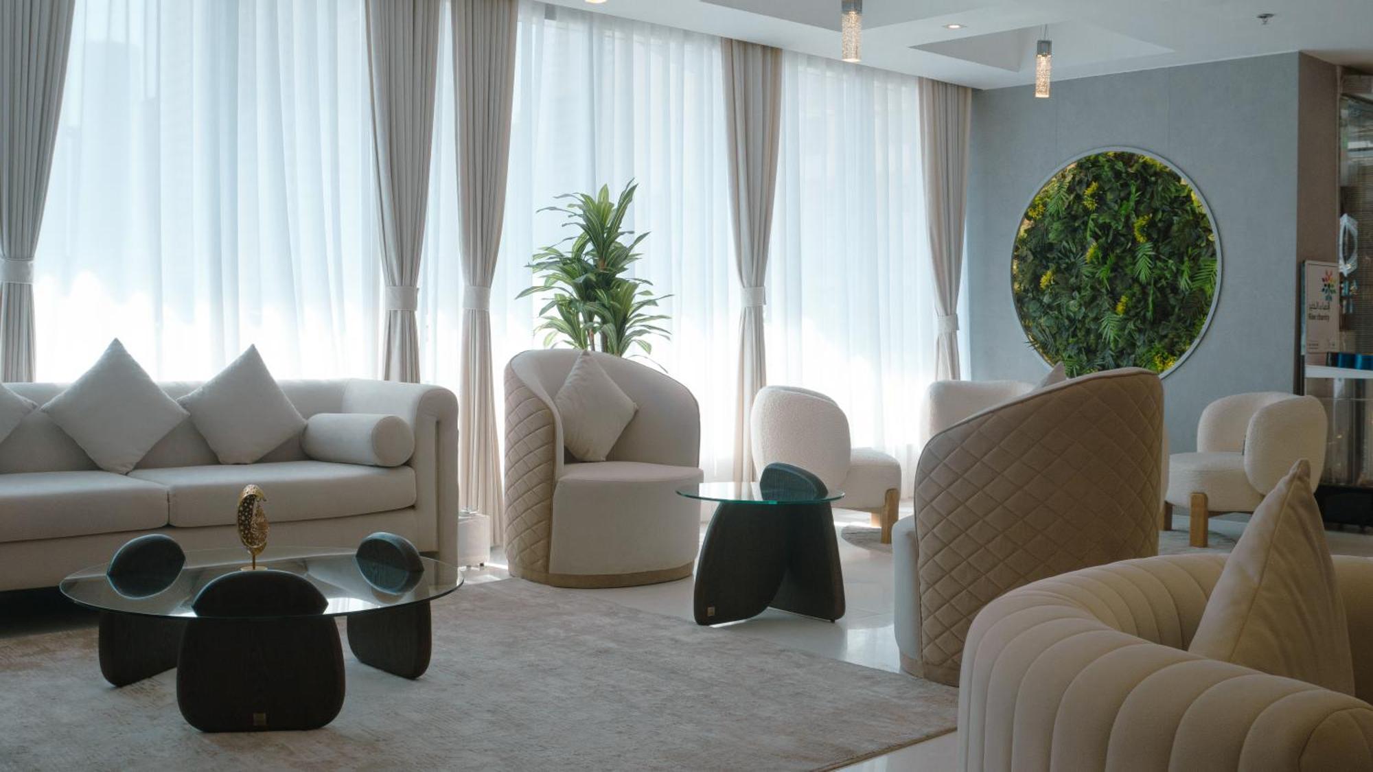 Royal Grand Suite Hotel Sharjah Exterior photo