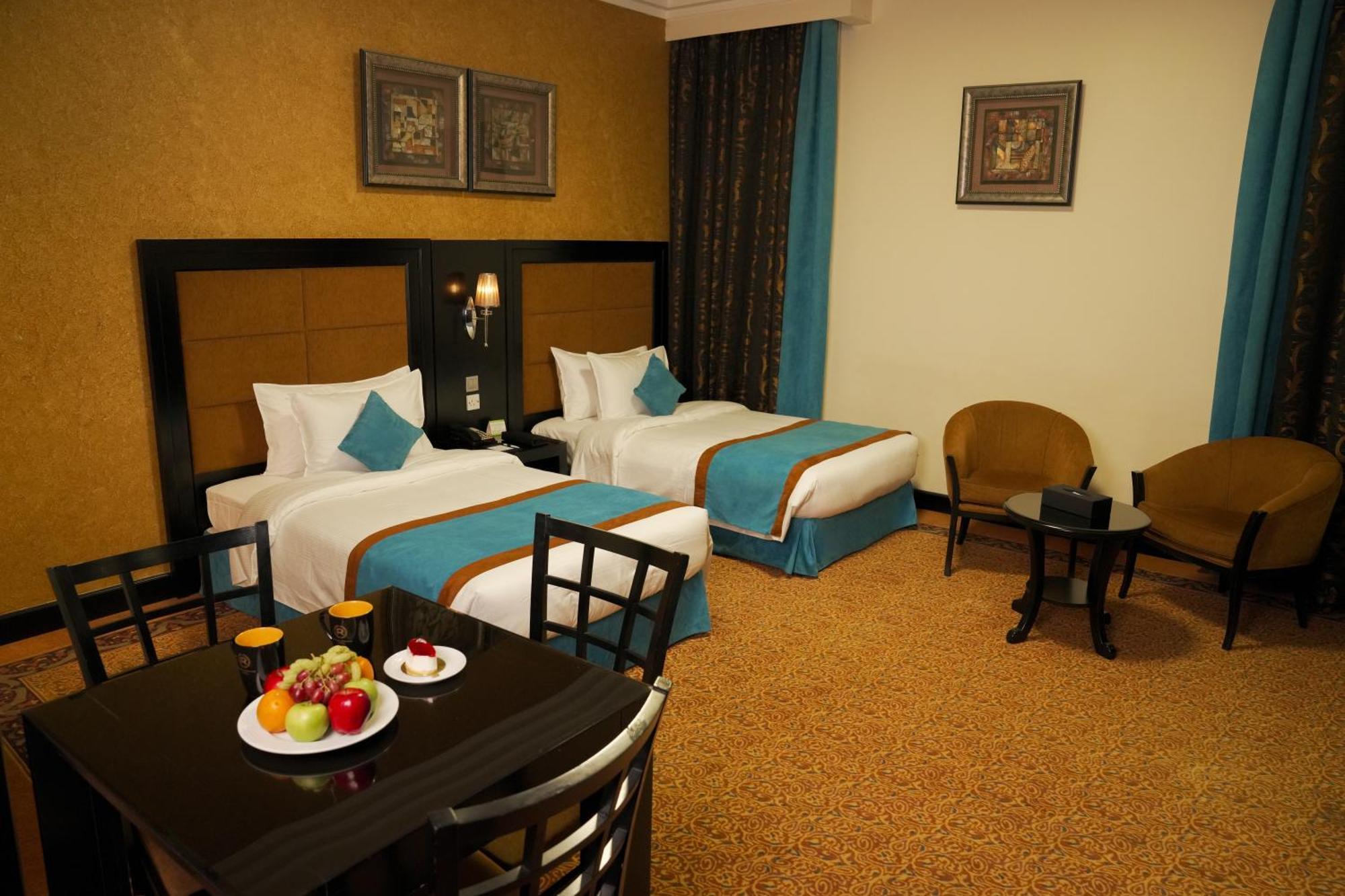 Royal Grand Suite Hotel Sharjah Exterior photo