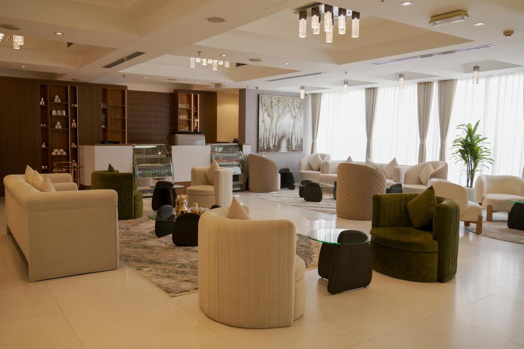 Royal Grand Suite Hotel Sharjah Exterior photo