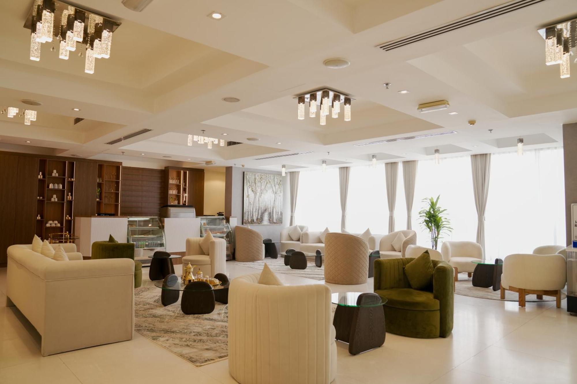 Royal Grand Suite Hotel Sharjah Exterior photo